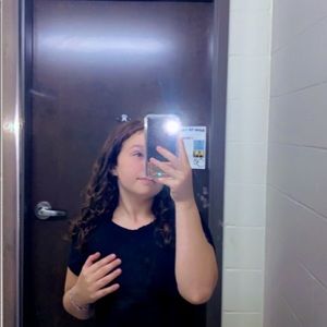 Meet your Posher, Alivia